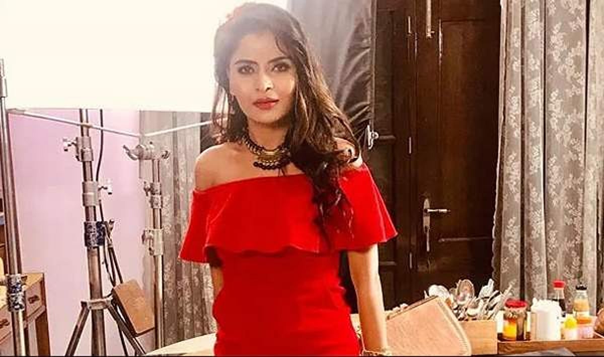 படப்பிடிப்பில் இளம் நடிகைக்கு மாரடைப்பு.. எனர்ஜி ட்ரிங், மருந்துகளை மட்டுமே நம்பி சரியாக உண்ணாததால் விபரீதம்!