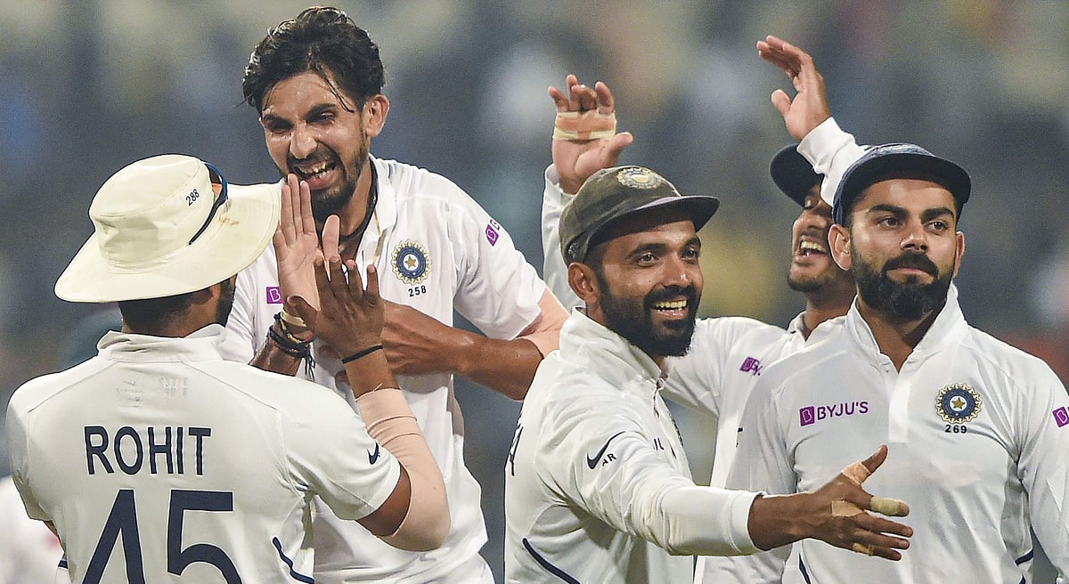 கொல்கத்தா பகலிரவு டெஸ்ட்: 2-வது இன்னிங்ஸிலும் தடுமாறும் வங்கதேச அணி!