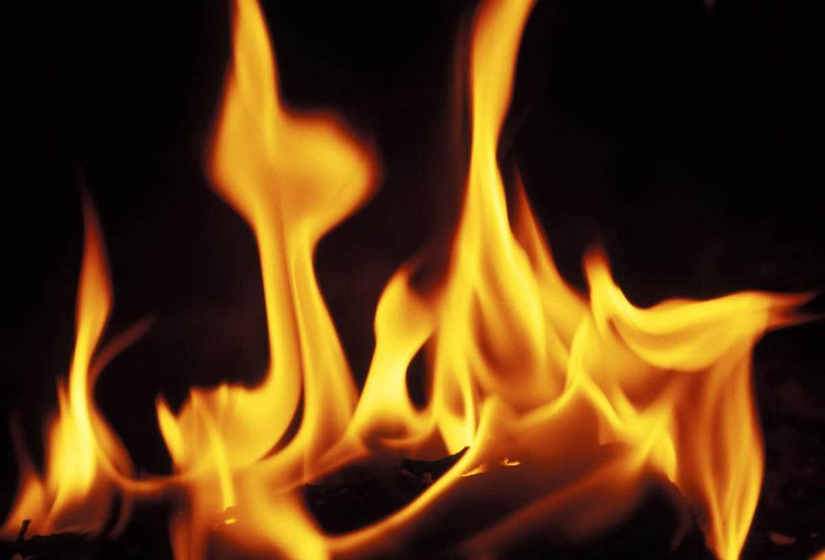 மகாராஷ்டிராவில் தலித் பெண் உயிரோடு எரித்துக் கொலை