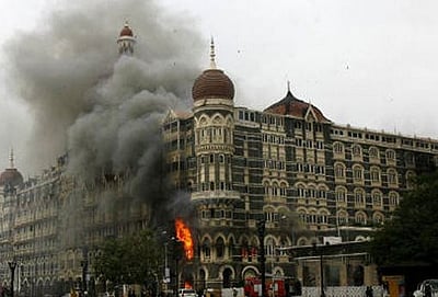 ஆண்டுகள் கடந்தாலும் மாறாத வடுக்களான மும்பை தாக்குதலின் 11-வது நிறைவு தினம்