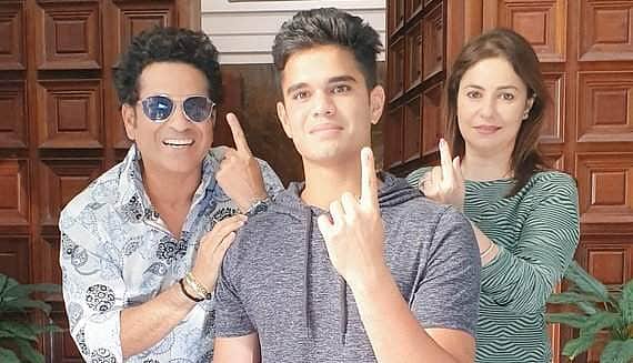 மகன் பெயரில் போலி ட்விட்டர் கணக்கு: நடவடிக்கை எடுக்க சச்சின் கோரிக்கை