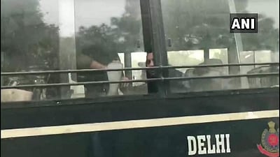 பிரக்யா சிங் தாகூருக்கு எதிராக போராட்டம் நடத்திய காங்கிரஸ் ஆதரவாளர் கைது!