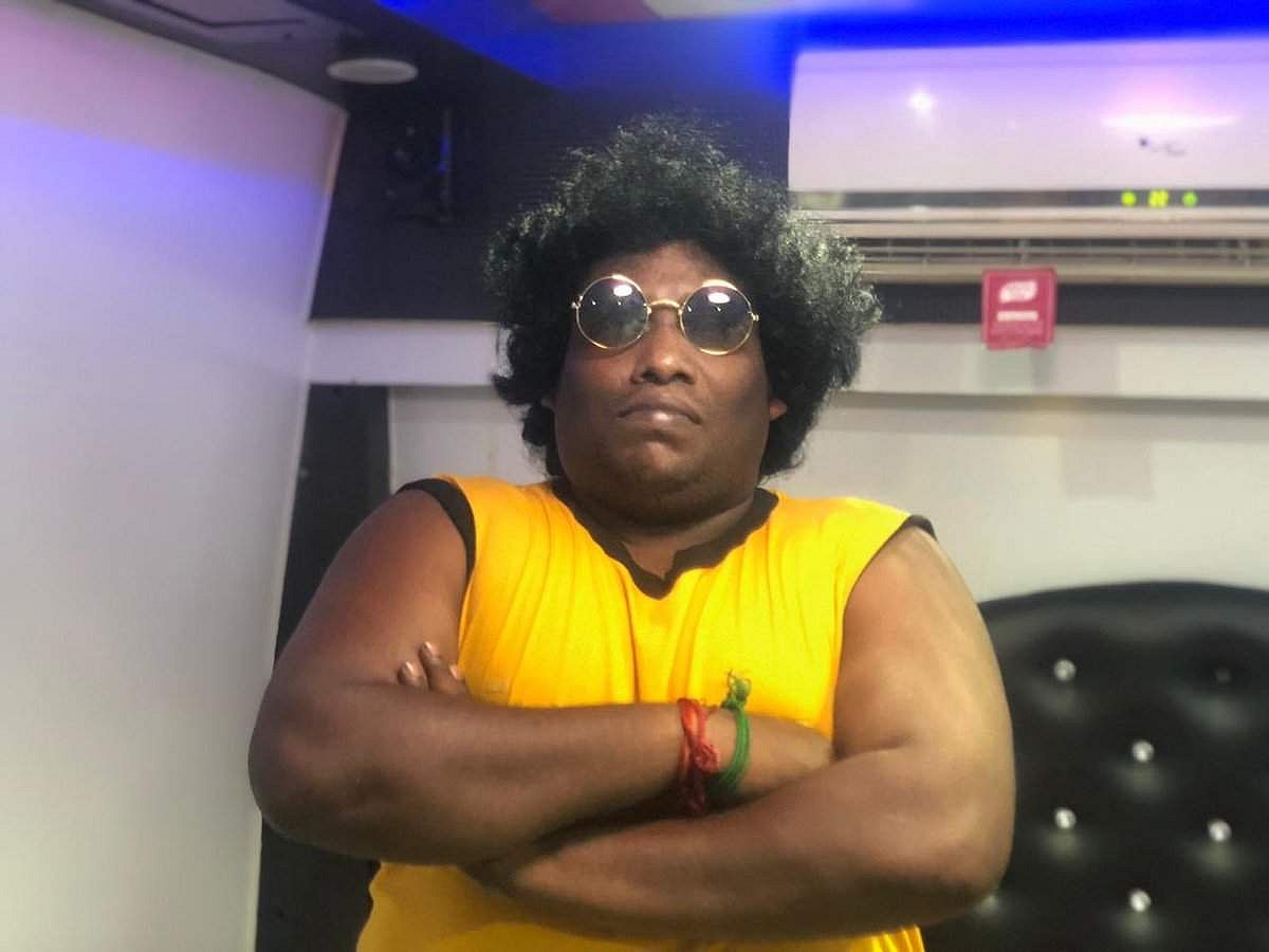 'பட்லா் பாலு'வாக மாறி சமைக்கத் தயாரான யோகி பாபு!