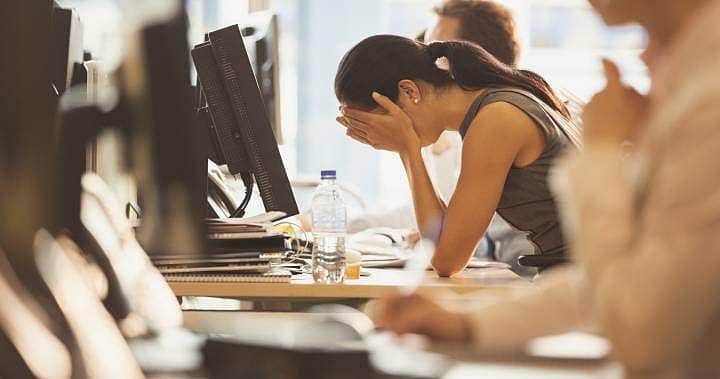 பணியாற்றும் இடத்தில் உற்சாகமாக இருக்க சில டிப்ஸ்!