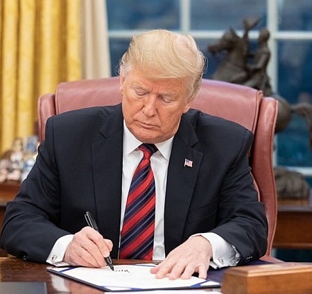 பதவிநீக்கத் தீர்மானம்: டிரம்ப் தப்புவாரா?