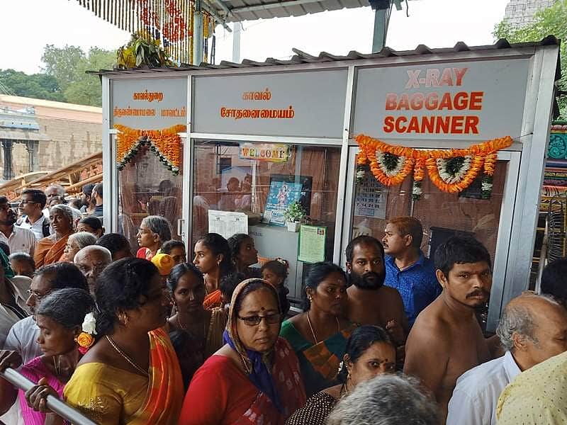 காவல்துறையினர் இல்லாமல் அண்ணாமலையார் கோவில், எஸ்.பி.க்குத் தரிசன மறுப்பு காரணமா?