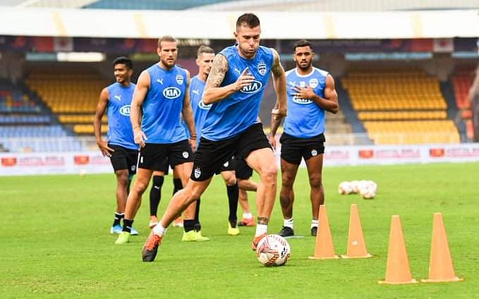 வடகிழக்கில் பதற்றம்: காலி மைதானத்தில் நடக்கவுள்ள ஐஎஸ்எல் கால்பந்து ஆட்டம்!