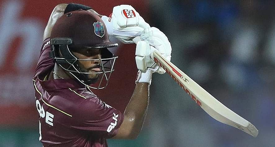 கோலி, ரோஹித் சர்மாவைப் பின்னுக்குத் தள்ளி முதலிடத்தைப் பிடிக்கும் திட்டத்தில் உள்ள மே.இ. தீவுகள் வீரர்!