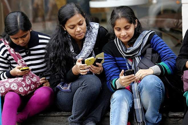 இணையத்தில் பெண்கள் தேடுவது எதை? வெளிவந்தது புதிய கருத்துக் கணிப்பு