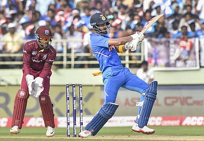 மேற்கிந்தியத் தீவுகளைப் பந்தாடிய ரோஹித் - ராகுல் கூட்டணி