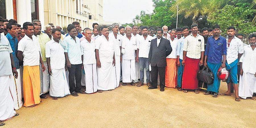 ஆதிக்க சாதி மிரட்டல்: வேட்புமனுவை திரும்பப் பெறவும், தேர்தலை புறக்கணிக்கவும் தலித் கிராமம் முடிவு