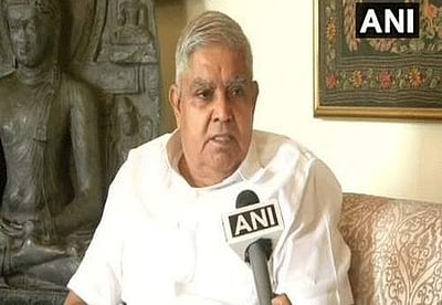 மக்களுக்கு இடையூறாக நடைபெறும் போராட்டத்தை கைவிட வேண்டும்: ஆளுநர் கோரிக்கை