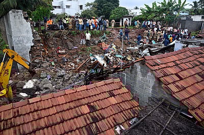 மேட்டுப்பாளையத்தில் சுற்றுச் சுவர் இடிந்து 17 பேர் பலி 