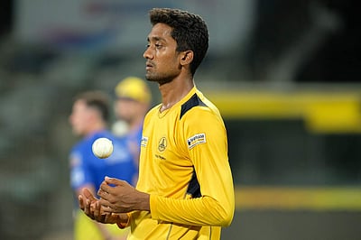 ஐபிஎல் ஏலத்தில் மகிழ்ச்சியும் ஏமாற்றமும் அடைந்த தமிழக வீரர்கள்!