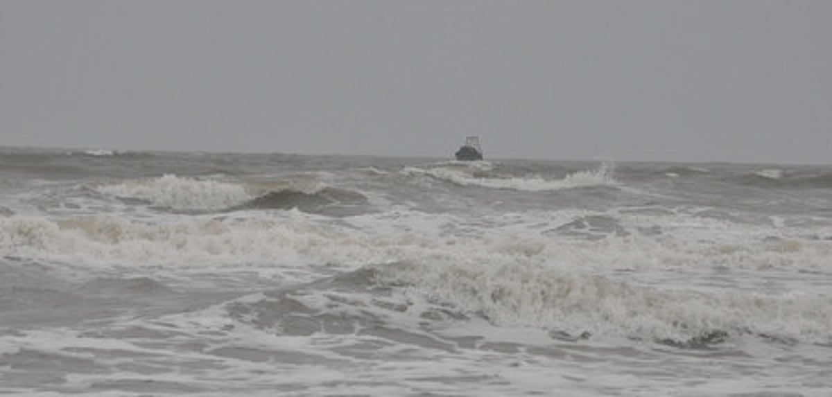 மாறும் கடலடி நீரோட்டம்: மரணிக்கும் இளைஞா்கள்