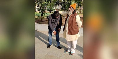 ஜார்க்கண்ட் முதல்வராகப் போகும் ஹேமந்த் சோரன்: சைக்கிள் ஓட்டி அசத்தல்!