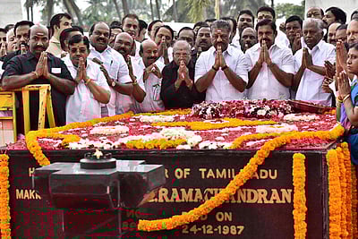 புரட்சித் தலைவர் எம்.ஜி.ஆர். நினைவு நாள் அனுசரிப்பு