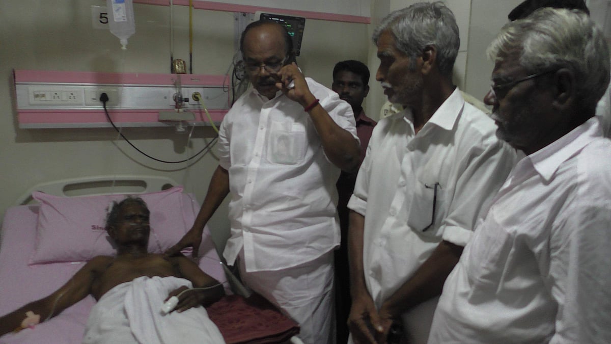 மணப்பாறை: அதிமுக வேட்பாளரின் உறவினர் மீது மிளகாய் பொடி தூவி கொலை முயற்சி