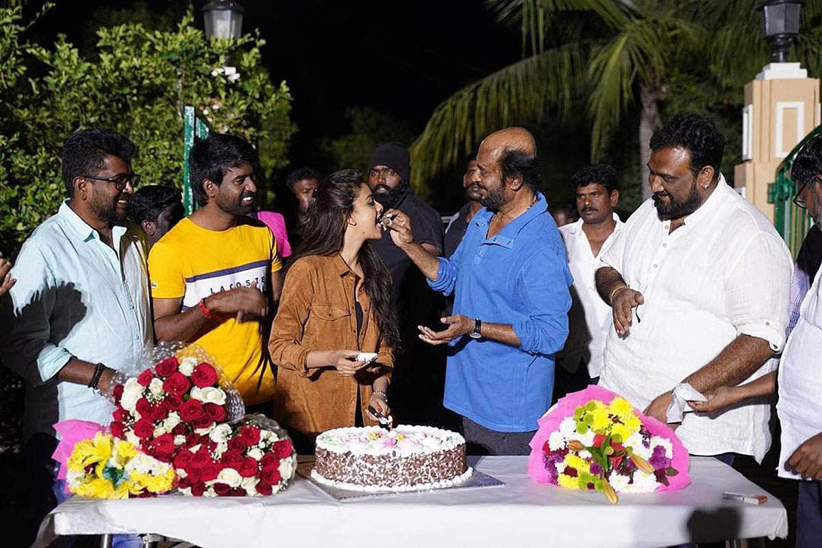கீர்த்தி சுரேஷை பாராட்டிய சூப்பர்ஸ்டார்
