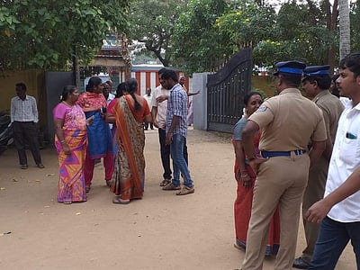 மதுக்கரை ஊராட்சி ஒன்றியம்: 74 வாக்குச்சாவடி மையங்களில் வாக்குப்பதிவு