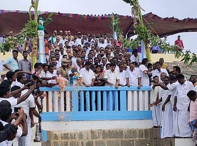 பாசனத்திற்காக வீடுர் அணை திறப்பு; அமைச்சர் சி.வி.சண்முகம் திறந்து வைத்தார்