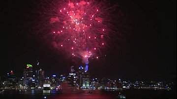 நியூசிலாந்தில் 2020 புத்தாண்டு பிறந்தது; மக்கள் உற்சாக கொண்டாட்டம்