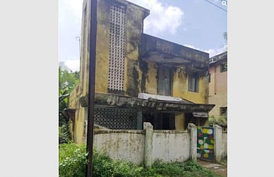 சசிகலாவின் வீட்டை இடிக்க மாநகராட்சி நிர்வாகம் உத்தரவு; நோட்டீஸ் ஒட்டப்பட்டது!