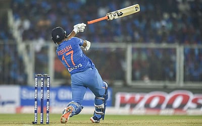 டி20 போட்டி -  மே.இ.தீவுகள் அதிரடி வெற்றி