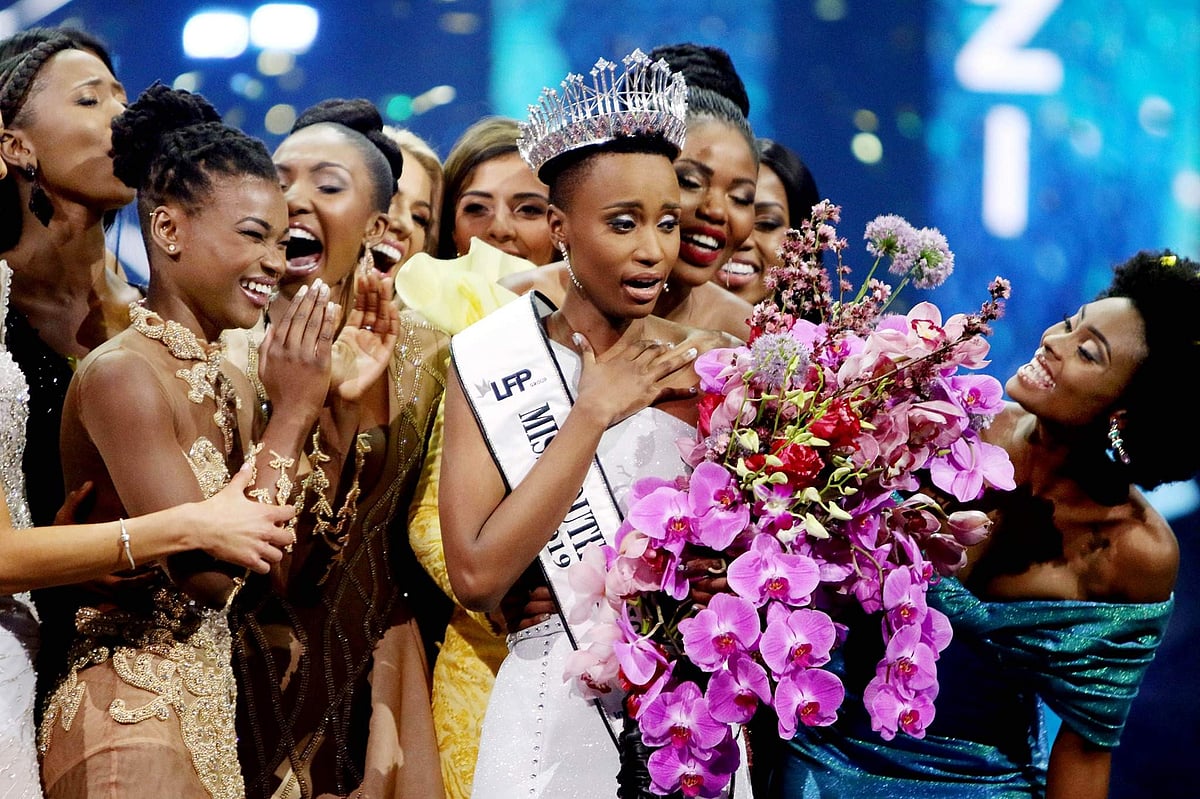 போட்டிக் கேள்விக்கு அசத்தலான பதிலளித்து பிரபஞ்ச அழகிப் பட்டம் வென்ற சோசிபினி துன்சி!