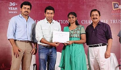 +2 படிக்கும் திறமையான, ஏழை மாணவர்களை அகரத்துக்கு அறிமுகப்படுத்துங்கள்: அரசுப் பள்ளி ஆசிரியர்களுக்கு சூர்யா வேண்டுகோள்!