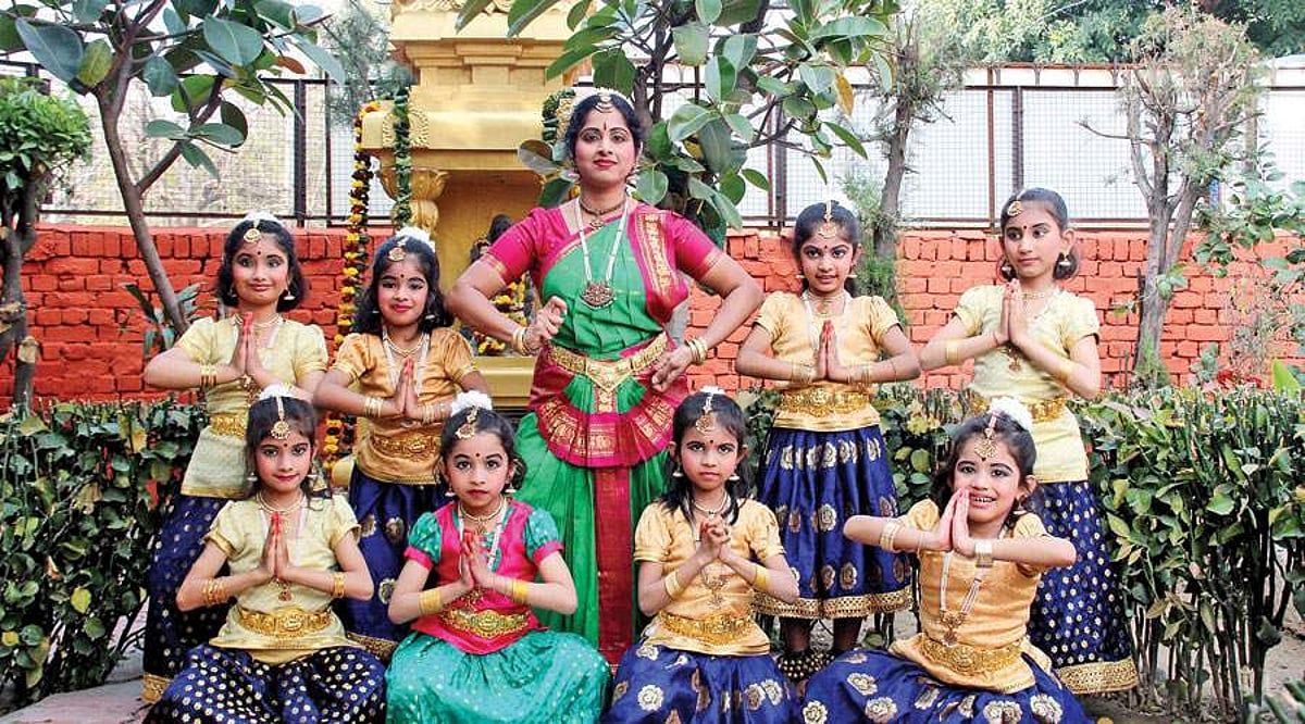 கலைக்கு மொழி தடையில்லை!