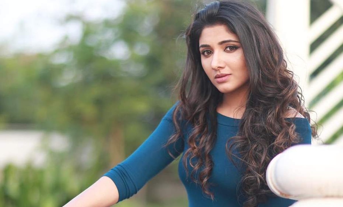 நடிகர் அபி சரவணன் குறித்து நடிகை அதிதி மேனன் காவல் ஆணையர் நிலையத்தில் புகார்!