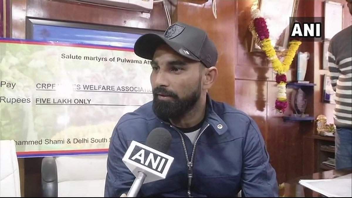 சிஆர்பிஎஃப் வீரர்களின் குடும்பத்தினருக்கு கிரிக்கெட் வீரர் முகமது ஷமி நிதியுதவி