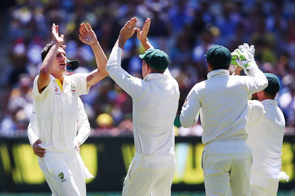 மெக்ராத்துக்குப் பிறகு 13 வருடங்கள் கழித்து டெஸ்ட் தரவரிசையில் முதலிடம் பிடித்த ஆஸி. பந்துவீச்சாளர்!