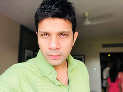 மீ டூ புகார்: மெளனம் கலைத்தார் பாடகர் கார்த்திக்!