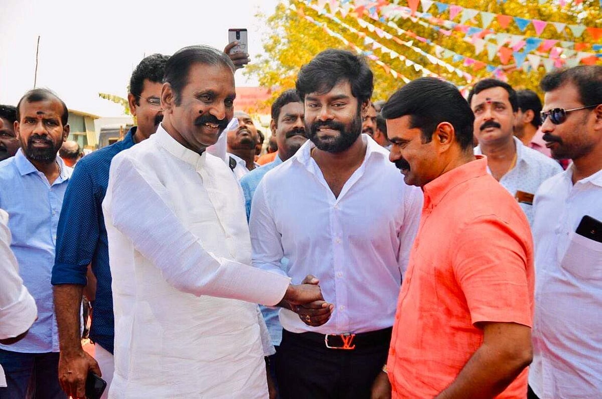 பிரபல இயக்குநர் ரூ. 10 லட்சம் அளிக்க முன்வந்தும் பாடல் வரிகளைத் தர மறுத்த கவிஞர் வைரமுத்து!