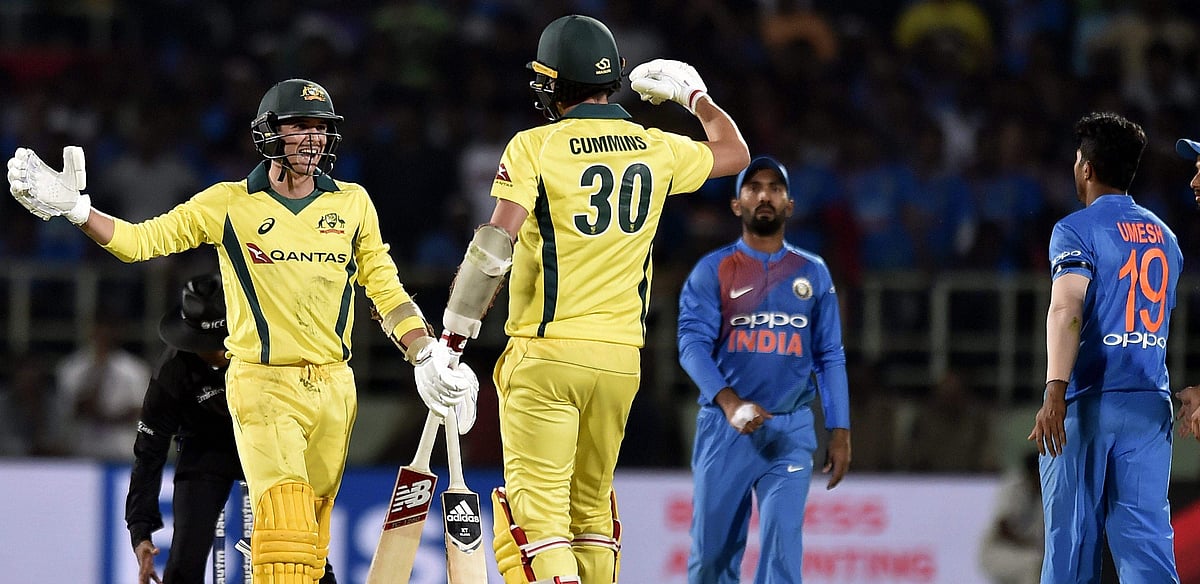 கடைசி ஓவரில் சொதப்பிய உமேஷ் யாதவ்: ஆறுதல் சொல்லும் பும்ரா!