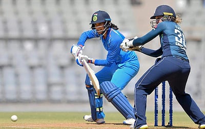 இங்கிலாந்துக்கு எதிரான ஒருநாள் தொடரை வென்றது இந்திய மகளிர் அணி!