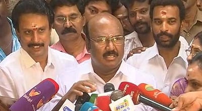 துரைமுருகனின் மகன் வெற்றிபெறக்கூடாது என உதயநிதி ஆதரவாளர்கள் விரும்புகின்றனர்: அமைச்சர் ஜெயகுமார்