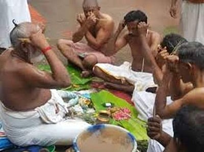 மஹாளய அமாவாசையை முன்னிட்டு பவானி கூடுதுறையில் சிறப்பு வழிபாடு