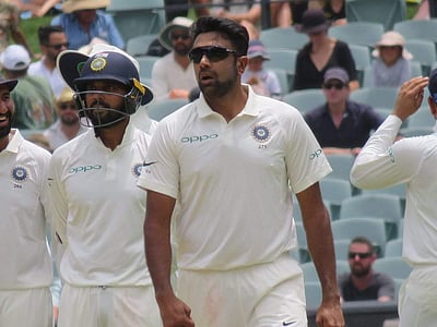 அஸ்வின் தான் நெ.1 சுழற்பந்துவீச்சாளர்: ரவி சாஸ்திரியின் பேட்டிக்கு எதிராக தேர்வுக்குழுத் தலைவர் கருத்து!