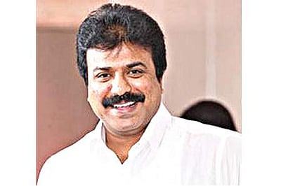 அதிமுகவுடன் கூட்டணி பேச்சுவார்த்தை தொடர்கிறது: இழுக்கும் சுதீஷ் 