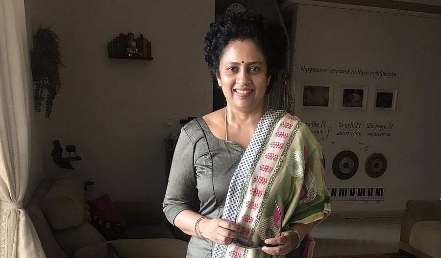 இனிமேல் சொல்வதெல்லாம் உண்மை நிகழ்ச்சியை நடத்த மாட்டேன்: லட்சுமி ராமகிருஷ்ணன் விளக்கம்!