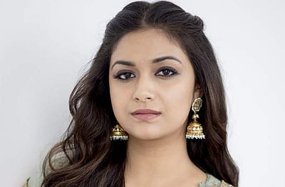 அஜய் தேவ்கனுக்கு ஜோடியாக பாலிவுட்டில் அறிமுகமாகிறார் கீர்த்தி சுரேஷ்!