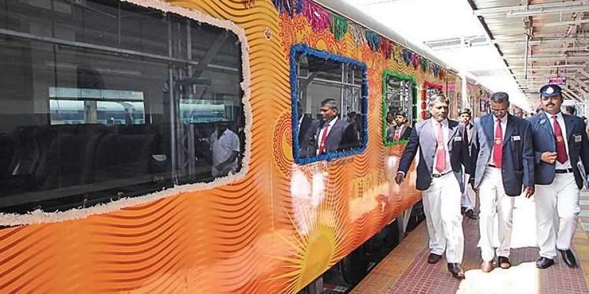 தேஜாஸ் ரயிலில் பயணம் செய்யப் போறீங்களா? இந்த விஷயம் நிச்சயம் தெரிந்திருக்க வேண்டும்