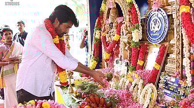 சிவகார்த்திகேயன் ஹீரோ படத்தின் பூஜை ஸ்டில்ஸ்