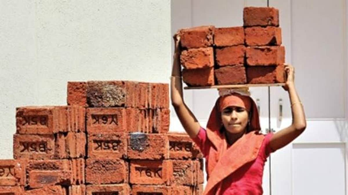நான் ஆசைப்படுவதெல்லாம் என் குழந்தைகள் படிக்க வேண்டும் என்றுதான்! கஸ்தூரியின் கண்ணீர் கதை!