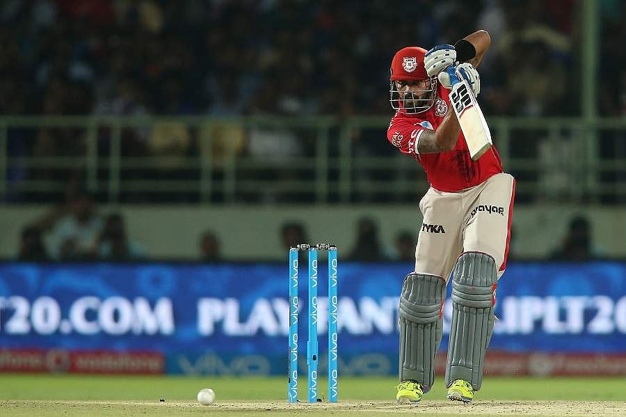 ஐபிஎல்-லுக்கு முன்பு அபாரமான ஃபார்மில் முரளி விஜய்: டி20 ஆட்டத்தில் அதிரடி சதம்!