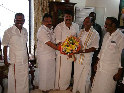 பாமக தலைவர் ராமதாஸுடன்  தேமுதிக வேட்பாளர்கள் சந்திப்பு 