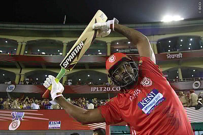 ஐபிஎல் போட்டியும் அதிரடி சிக்ஸர்களும்: மலைக்க வைக்கும் சிக்ஸர் தகவல்கள்!